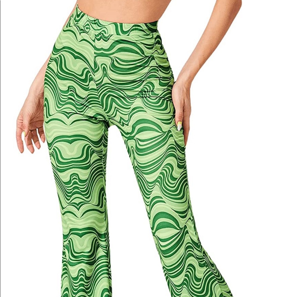 Green flowy flare pants - Medium